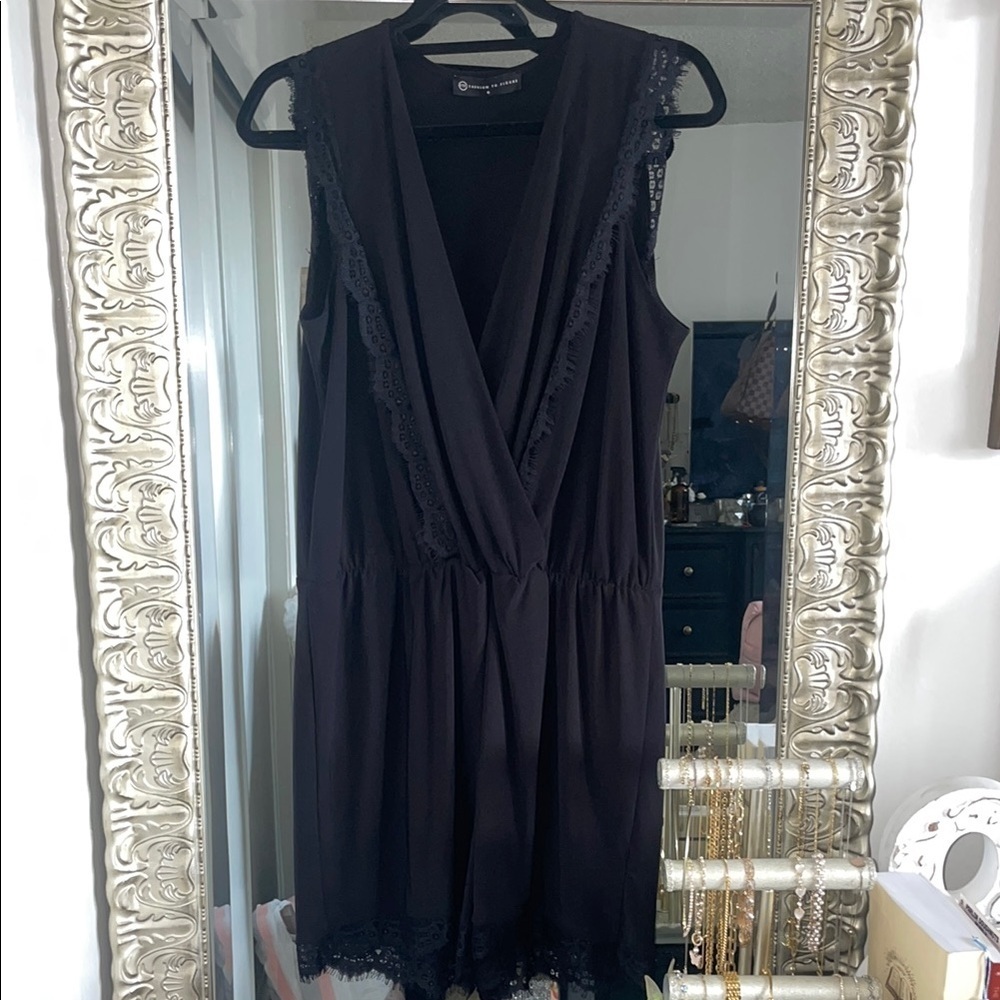 Fashion to Figure|Black Sleeveless Lace romper|Size 0-plus size XL|EUC